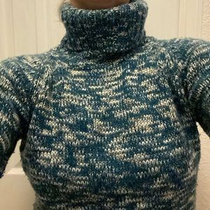 Women’s turquoise and white sweater